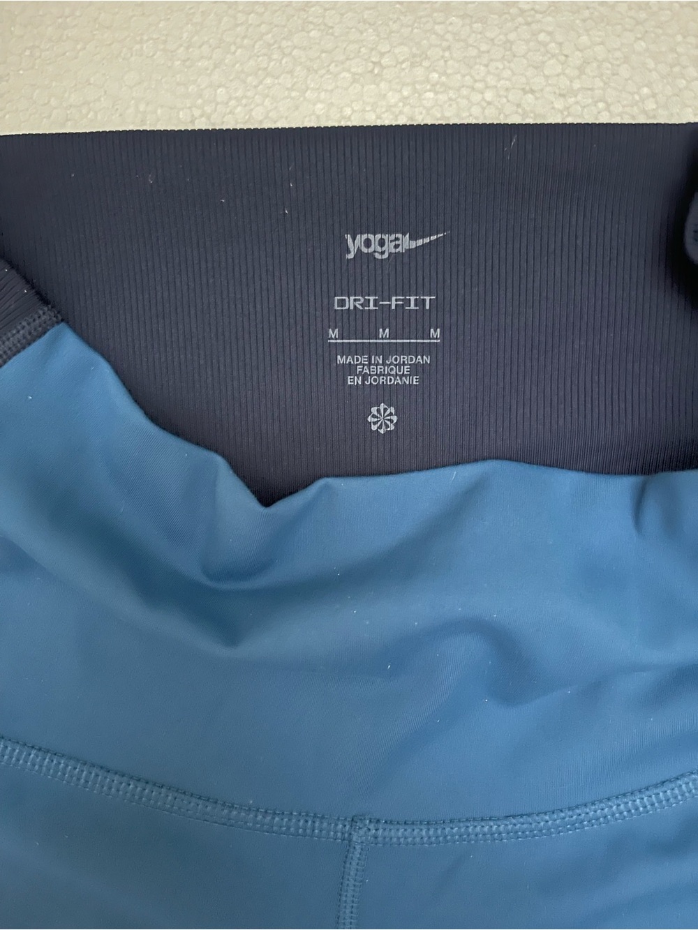 Nike Teal and Navy Colorblock Women's Leggings - Picture 4 of 4